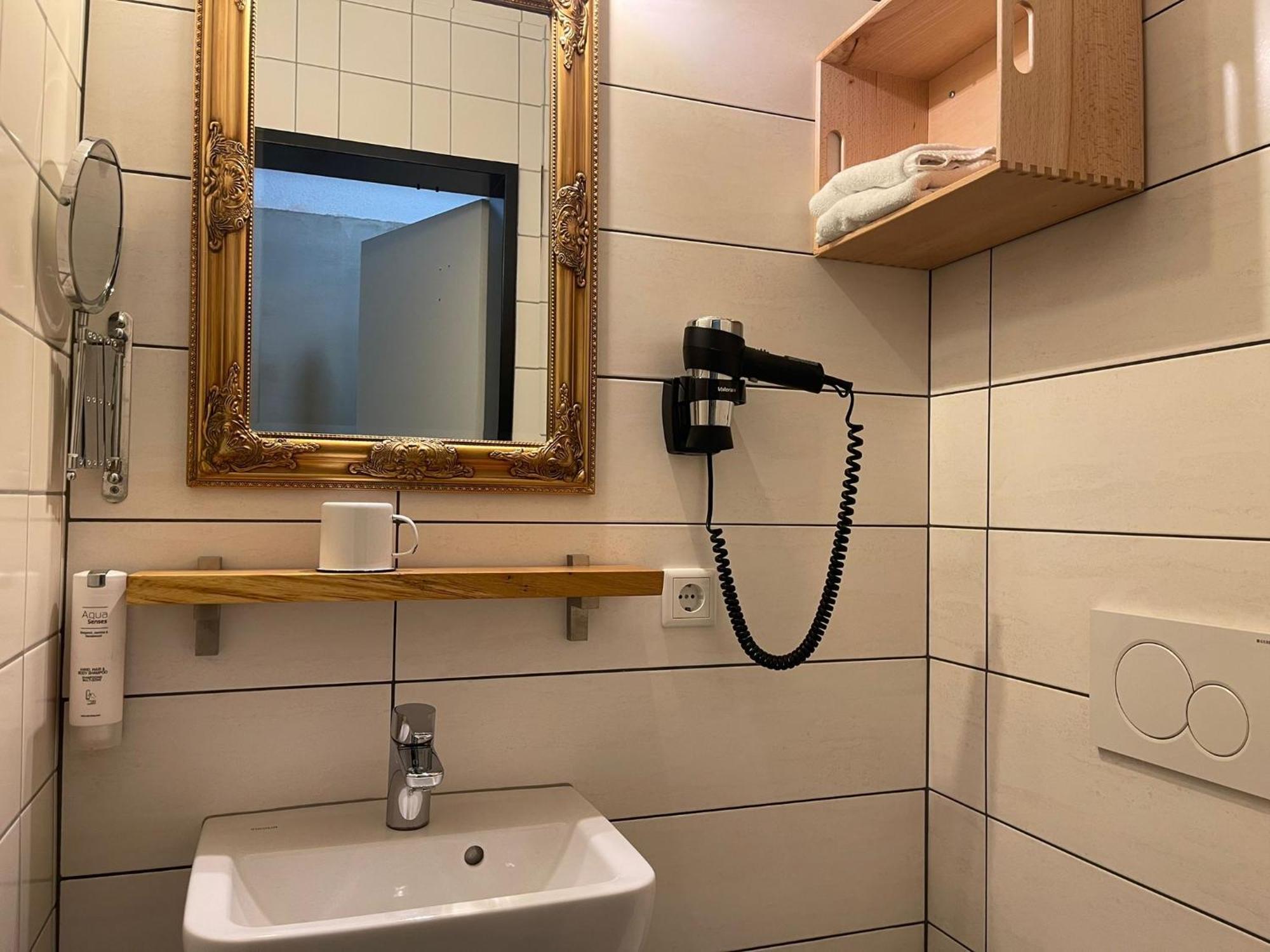 הרפורד Koby Work&Stay Souterrain Apartment, Wifi&Komfort מראה חיצוני תמונה